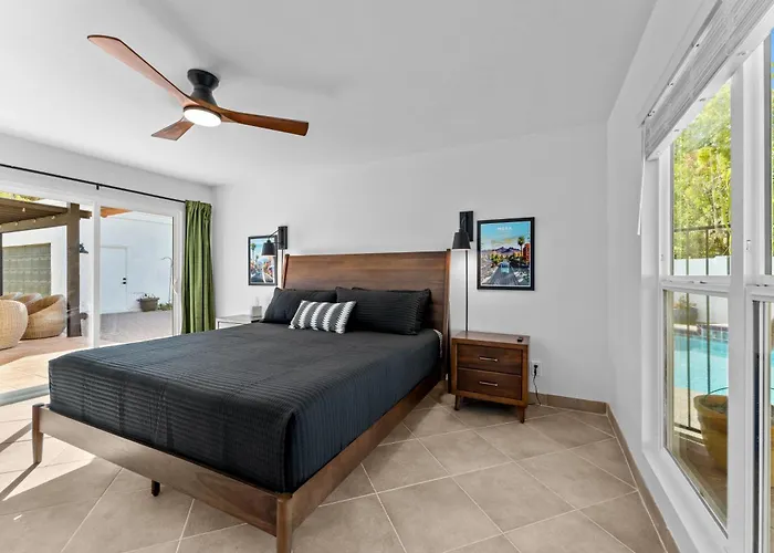 Sumptuous 4br House W Private Heated Pool Holiday home