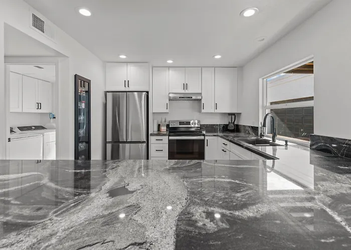 Sumptuous 4br House W Private Heated Pool *