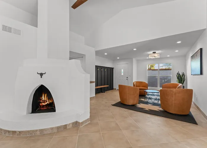 Sumptuous 4br House W Private Heated Pool Holiday home *