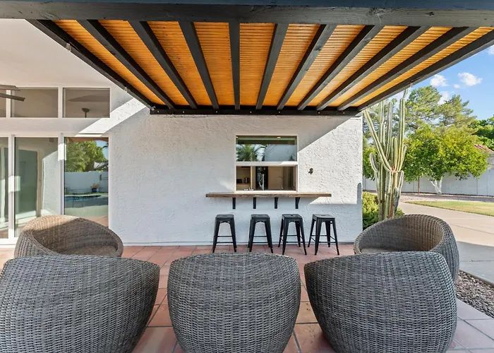 Sumptuous 4br House W Private Heated Pool Holiday home