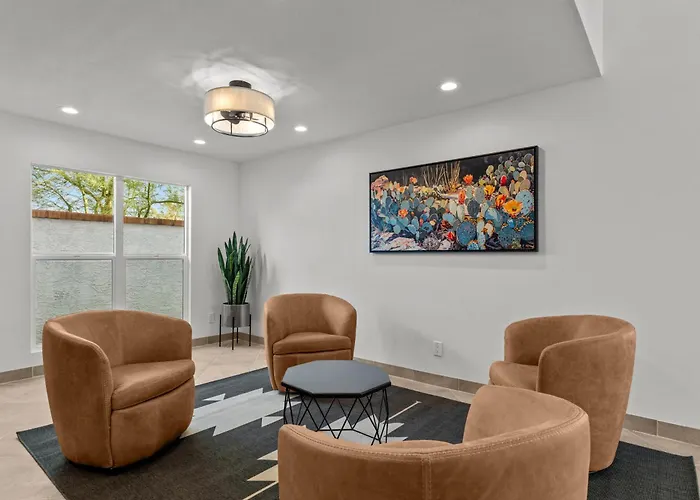 Sumptuous 4br House W Private Heated Pool Holiday home Mesa