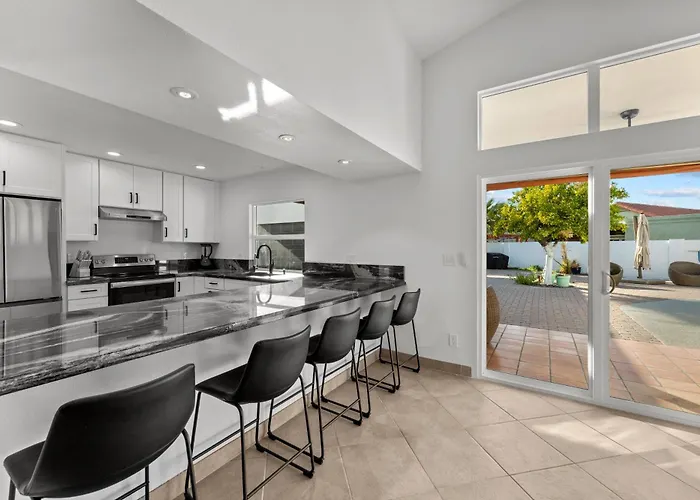 Sumptuous 4br House W Private Heated Pool