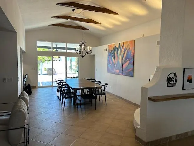 Sumptuous 4br House W Private Heated Pool Holiday home Mesa